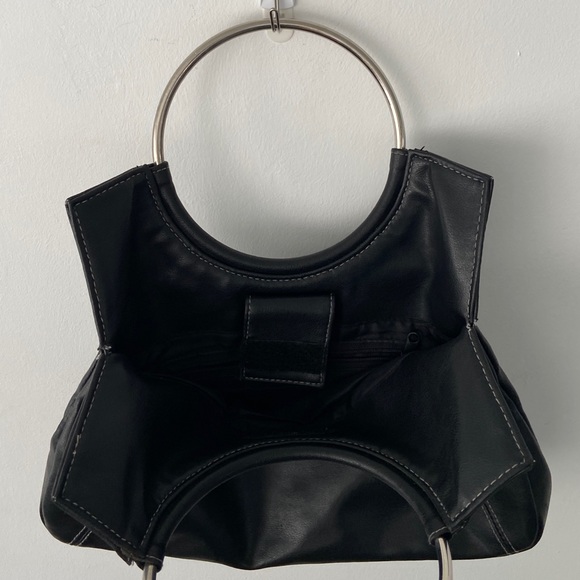 ❌SOLD❌Vintage Leather Metal Ring Purse/Bag - Picture 2 of 2